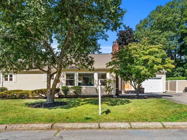173 Florence Rd, Lowell, MA 01851