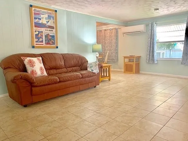 579 Beach Rd — Photo 6