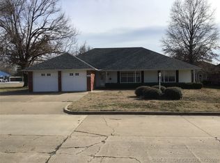 620 Grove Crest Rd, Pryor, OK 74361