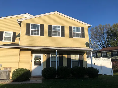 185 Reliance Pl Photo 1