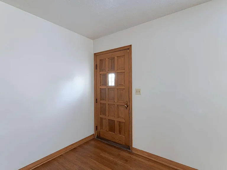 940 S 48th St — Photo 3