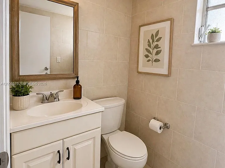 8870 Fontainebleau Blvd #409 — Photo 35