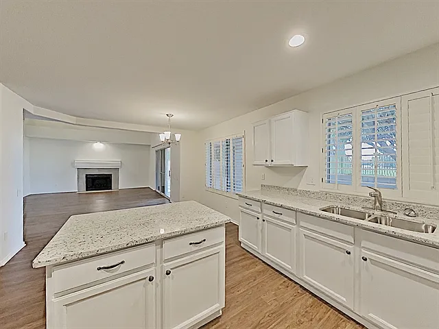 21182 N 62nd Ave — Photo 3