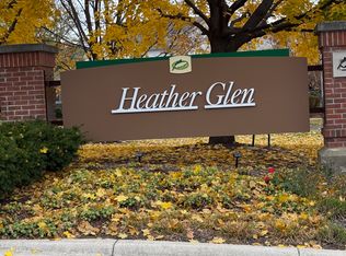 133 Heather Glen Dr, Aurora, IL 60504