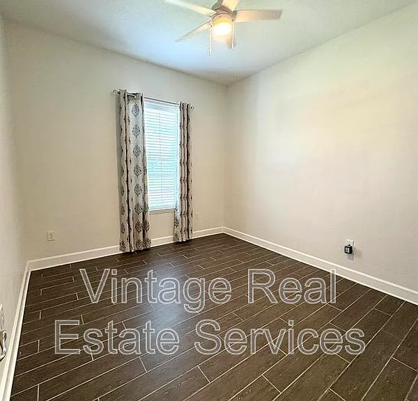 4645 Butler National Dr — Photo 9