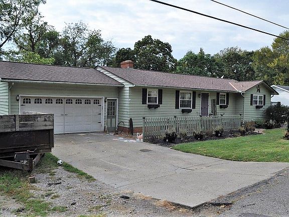 2nd image of 439 Lynwood Ln
