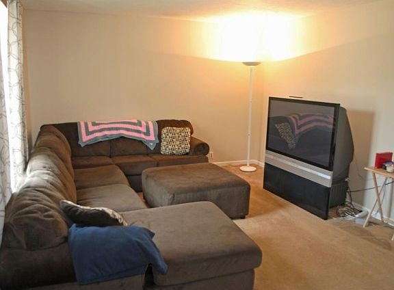 4th image of 4045 Harmony Dr
