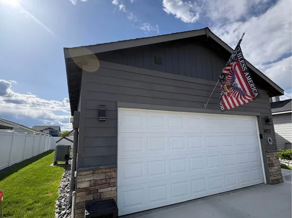 1422 Sally Jean Way, Rock Island, WA 98850