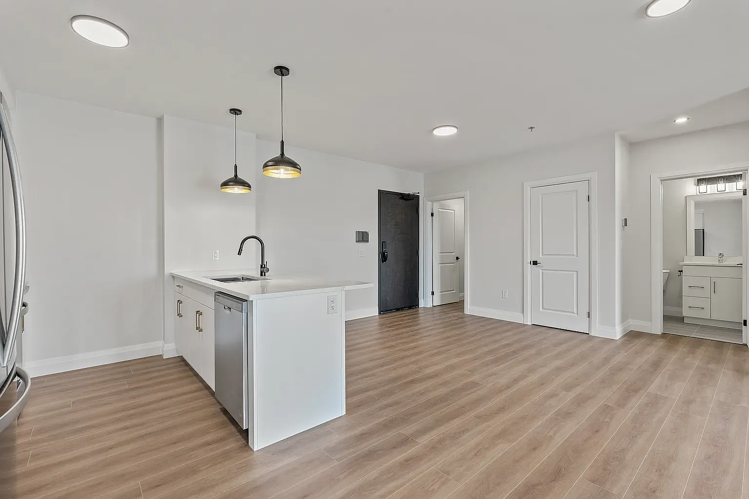 2 bed, 1219 sqft, $2,495 — Photo 3