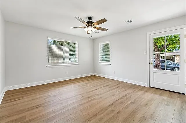 433 Greenmount Dr #A — Photo 3