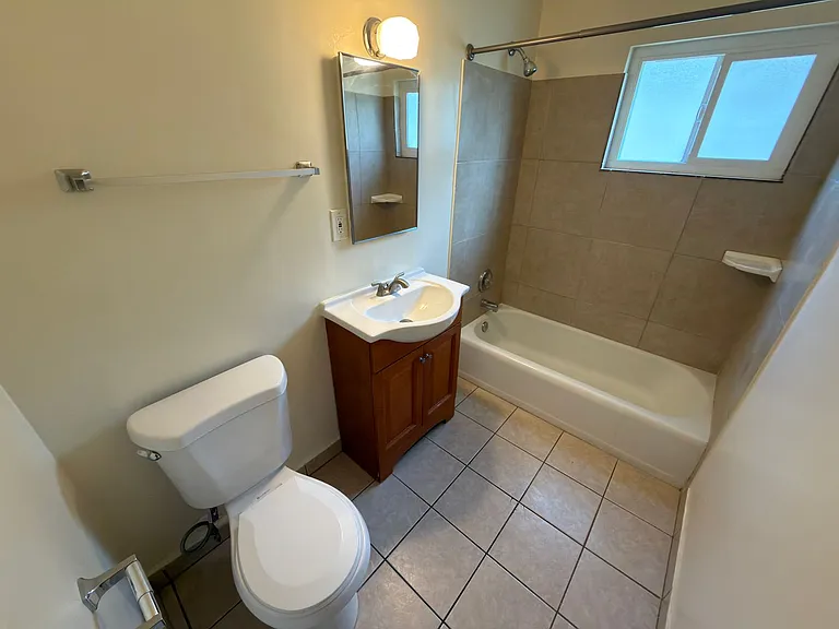 11614 Bellflower Blvd — Photo 29