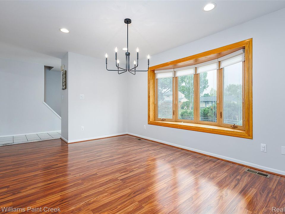 14271 Elgin St, photo 4