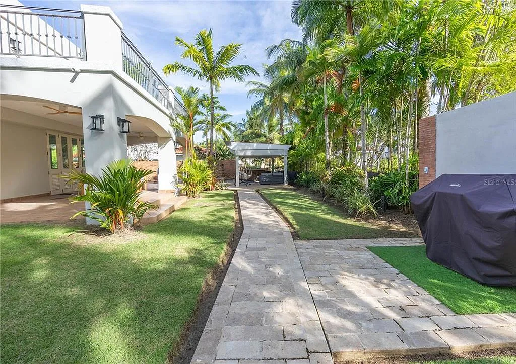 3 bed, 4.5 bath, 4000 sqft, $25,000 — Photo 4