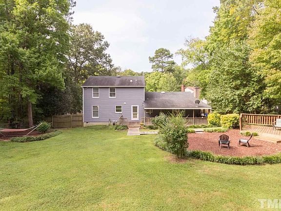 2nd image of 112 Hollowoak Ct
