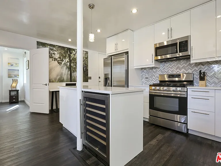 472 Rosecrans Ave — Photo 16