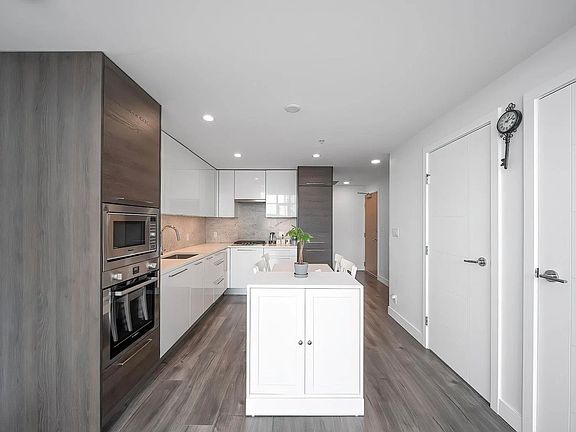 5th image of 4458 Beresford St #2802