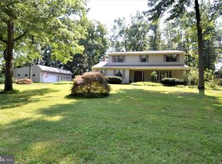 5580 Belmont Manor Dr, Pipersville, PA 18947