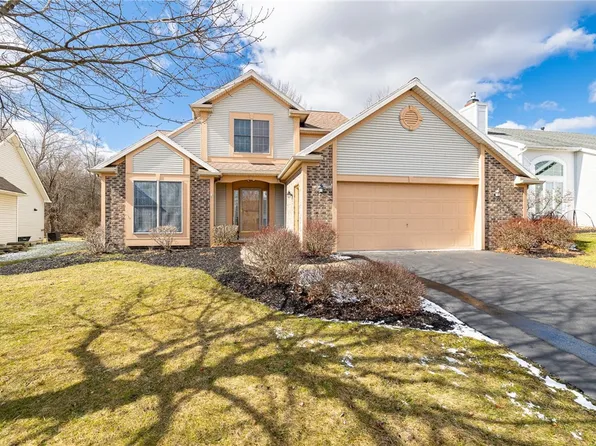 4907 Bramblewood Trl, Canandaigua, NY 14424