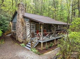 32 Log Cabin Dr, Maggie Valley, NC 28751