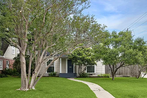 2202 Colquitt St Photo 1