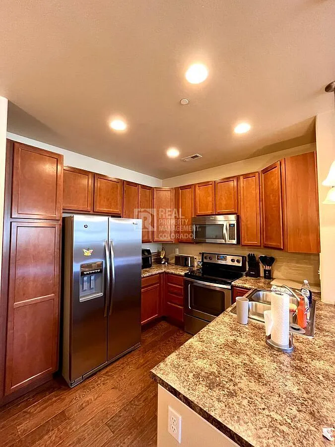 Building Photo - 6467 Bluffmont Point
