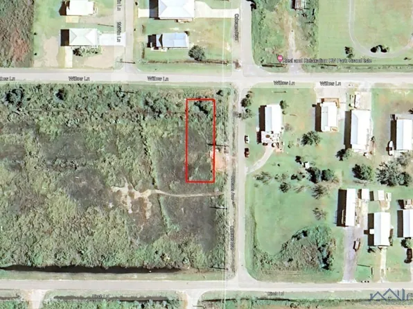 1 Willow Ln, Grand Isle, LA 70358