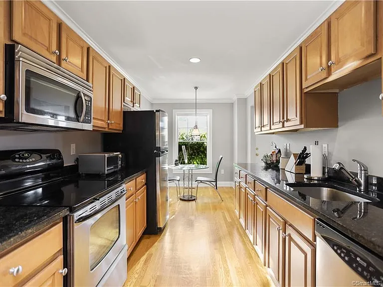 85 Camp Ave #18E — Photo 11