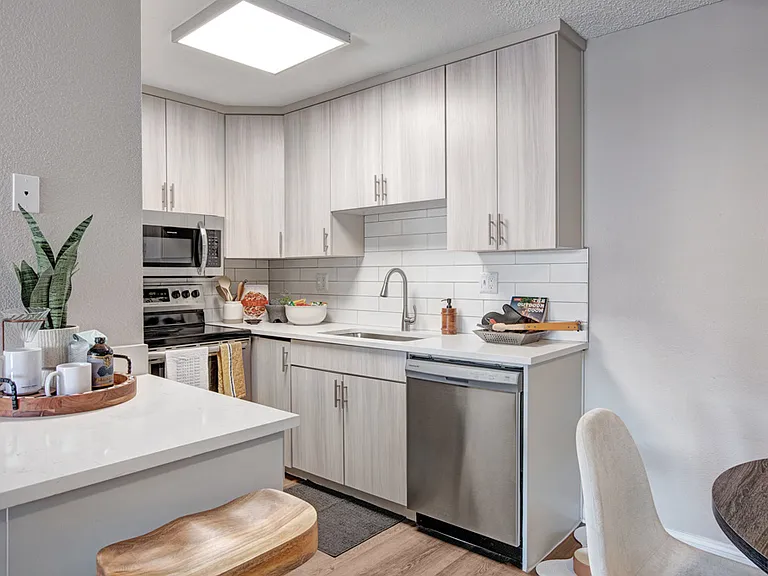 Colter Park Apartments — Photo 2