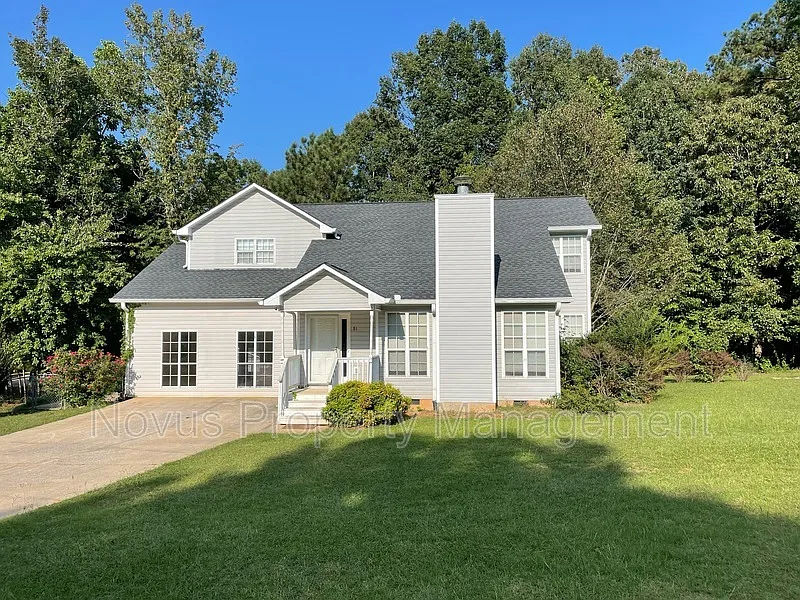 3 bed, 2.5 bath, $1,649 — Photo 1