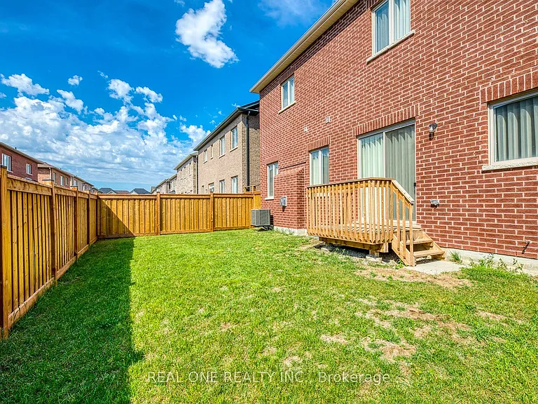 134 Goodwin Cres — Photo 43
