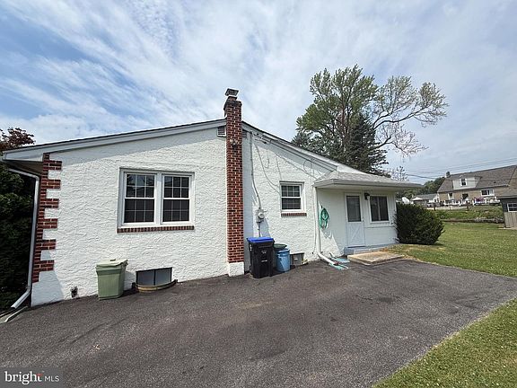 4th image of 504 Monticello Ave