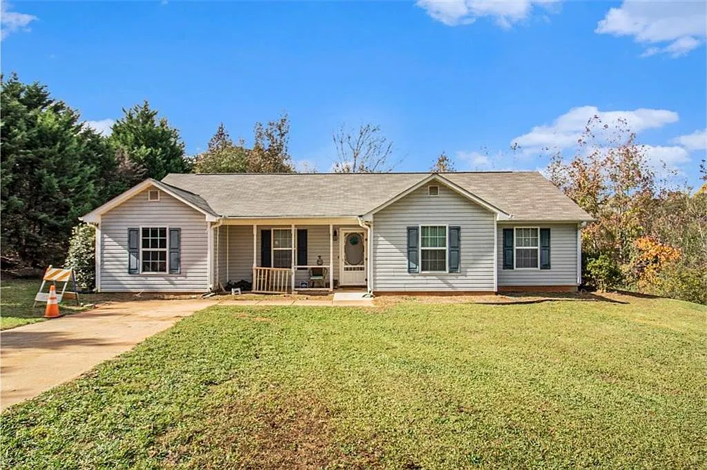 135 Henry Burch Dr photo 1