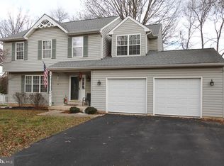381 Logan Dr, Hatfield, PA 19440