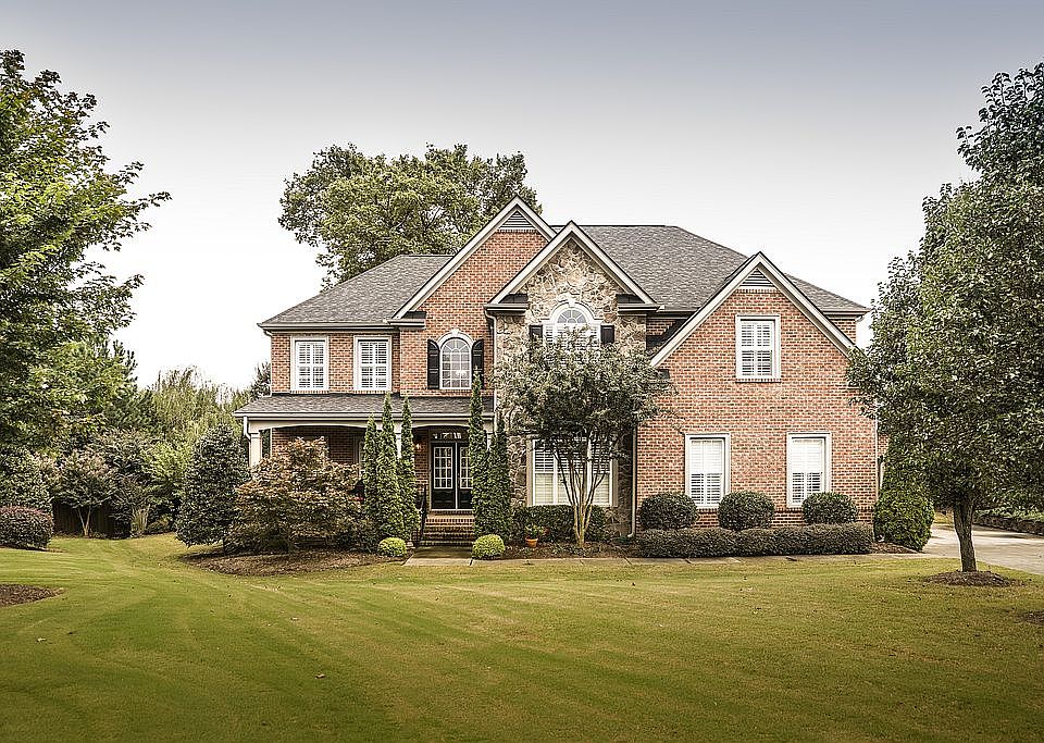 2nd image of 106 Tamarak Wood Ct