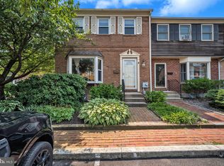 20 Gatehouse Ln, Doylestown, PA 18901