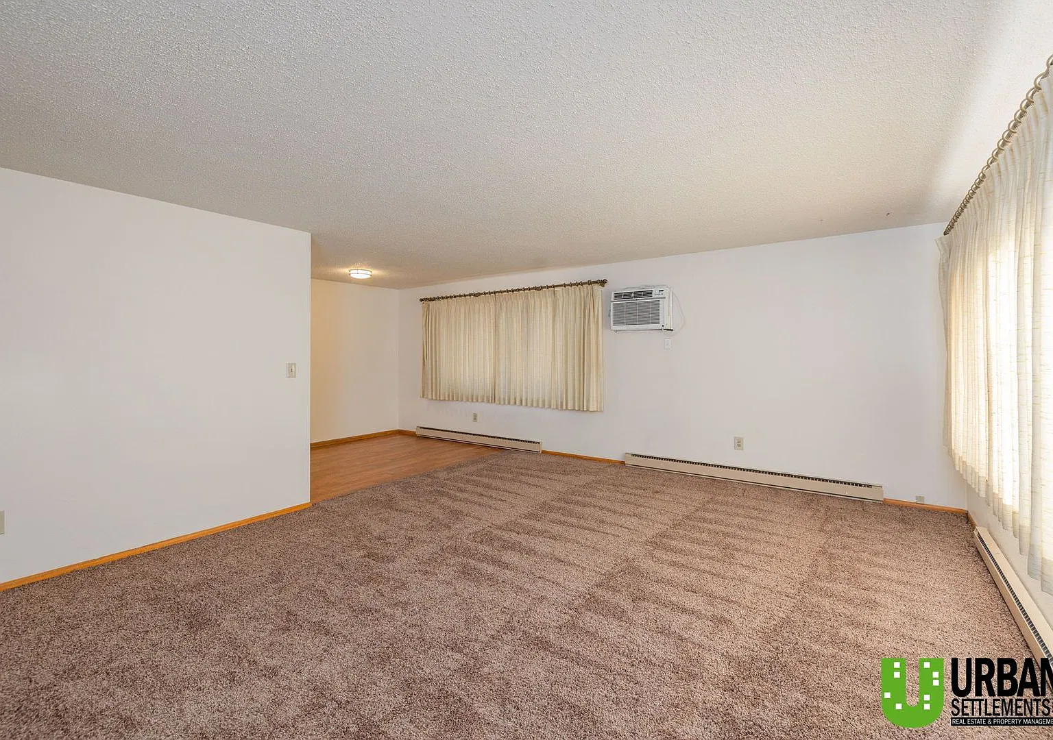 Nice Home in Cheney — Photo 3