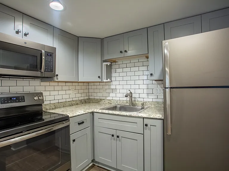4714 Trousdale Dr — Photo 16