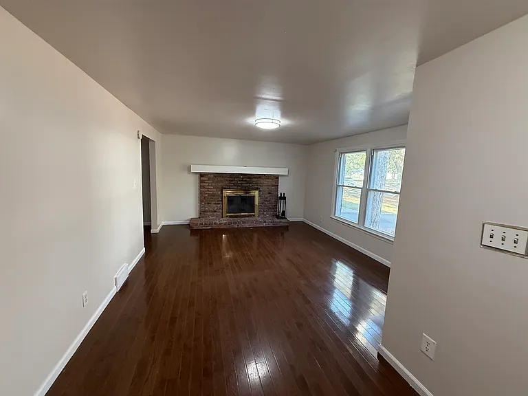 27 Fairgreen Dr #27 — Photo 3