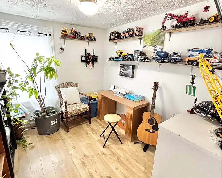 349 Charlotte St #347 — Photo 4