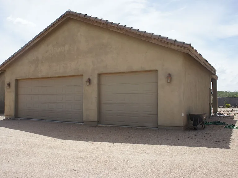 14032 E Cavedale Dr — Photo 9