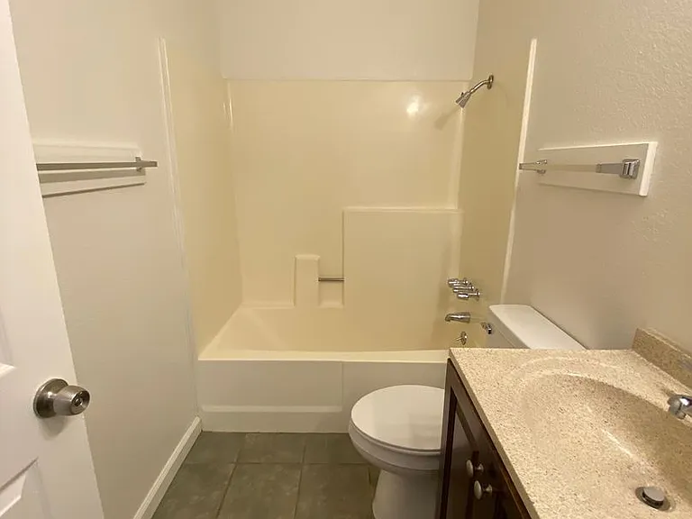 118 Raleigh Dr — Photo 7
