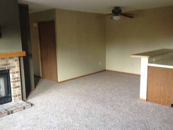 4th image of 12584 University Ave NW