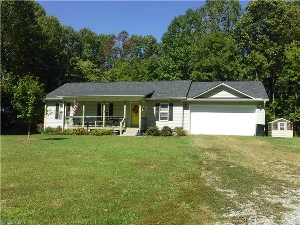 127 Keegan Ln, Denton, NC 27239