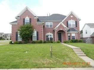 5495 Southern Peake Dr, Memphis, TN 38109