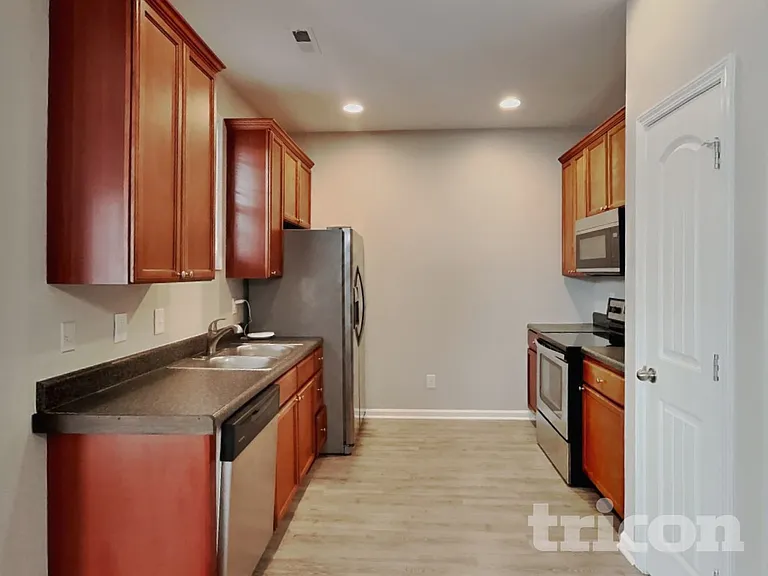 2403 King Malcolm Ln — Photo 4