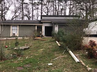 1413 Country Downs Dr, Norcross, GA 30093