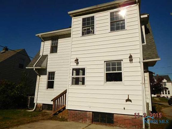 2nd image of 2141 Dundee St
