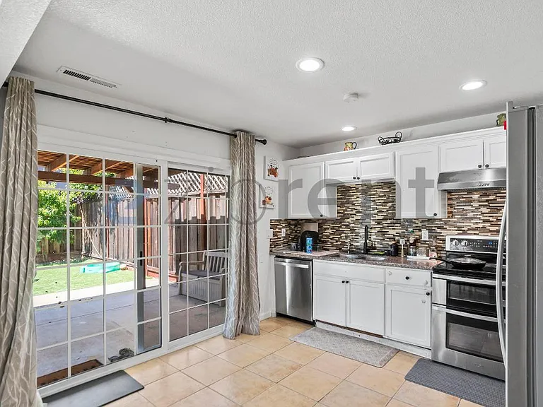 5491 Demarest Ln — Photo 12