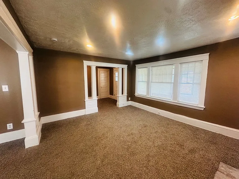 1056 E 99 ST. Cleveland, OH 44108 — Photo 28