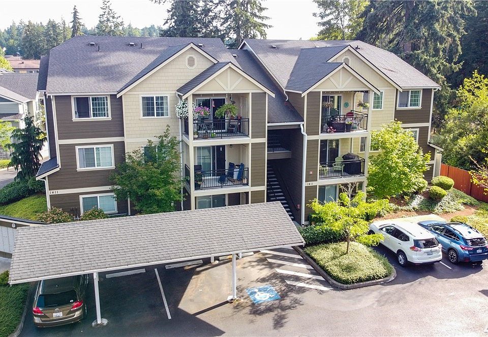 1st image of 1411 Evergreen Park Dr SW Unit 202
